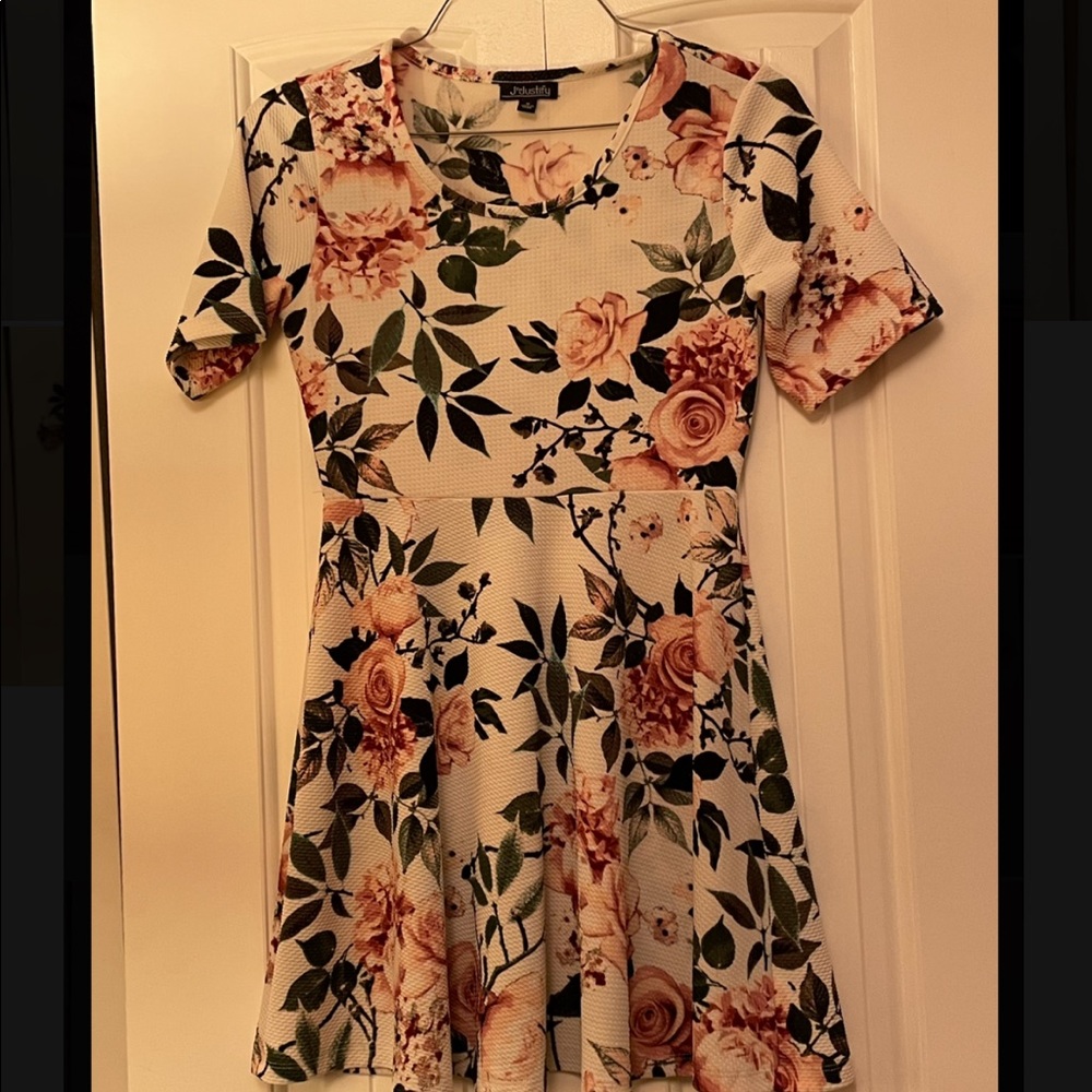 Rose dress size M